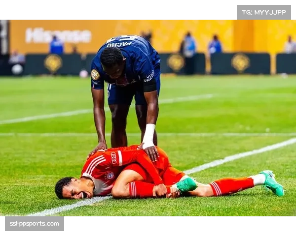 拜仁4-0法兰克福，穆西亚拉一条龙破门结束球荒