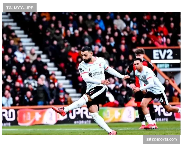 伯恩茅斯门将扑救萨拉赫点球,成绝杀背景英雄